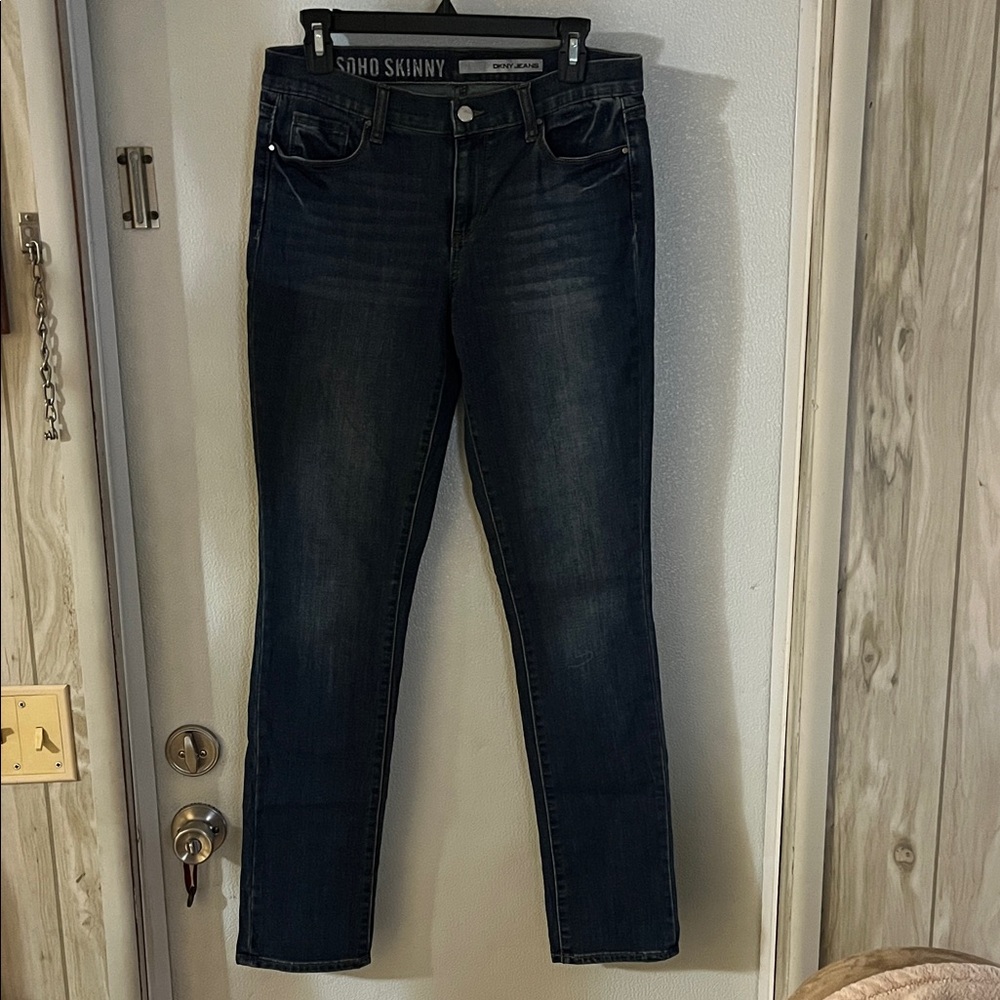 DKNY Skinny Jeans Women’s Size 4